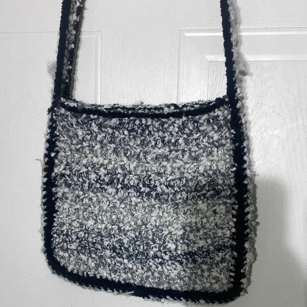 💚Stylish Black and Gray Women's Hobo Bag handmade crocheted